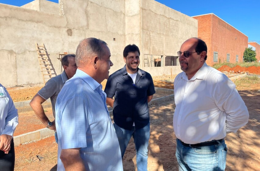  Obras do Centro de Convenções do Cimams em ritmo acelerado