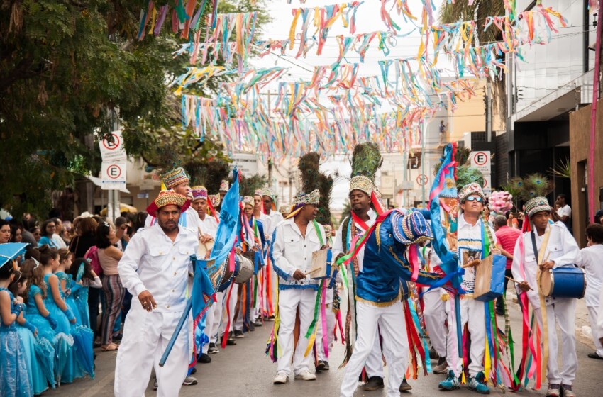  Acadêmicos de Niterói terá ‘Catopês – Um céu de fitas’ como enredo para o Carnaval 2024