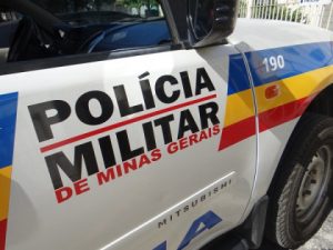  PM procura assaltantes de joalheria