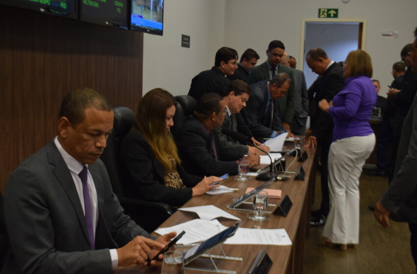  Reunião com pauta cheia no Legislativo Municipal