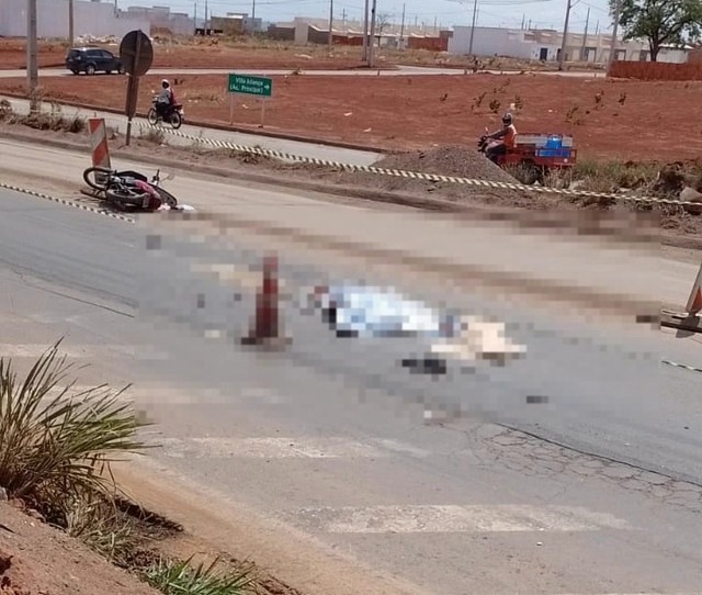  Caminhão atropela e mata motociclista e garupa