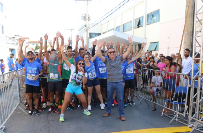  Corrida Eles com Elas de Azul reúne 370 participantes