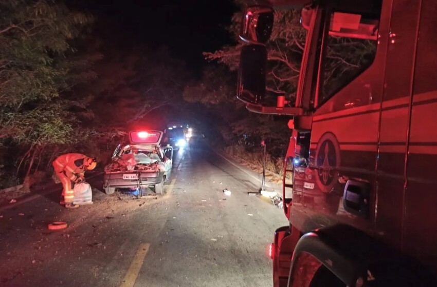  Acidente entre Gol e Caminhão na MG 122 – Nova Porteirinha