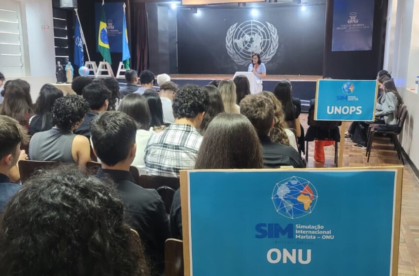  900 estudantes do Colégio São José participam de Mini-Onu