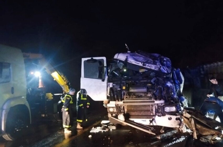  Motorista de carreta morre em acidente próximo a Fruta de Leite