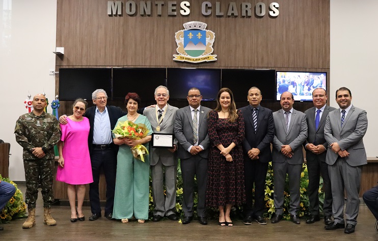  Câmara concede a Medalha Ivan José Lopes de Honra a Montes Claros ao ex-prefeito Athos Avelino