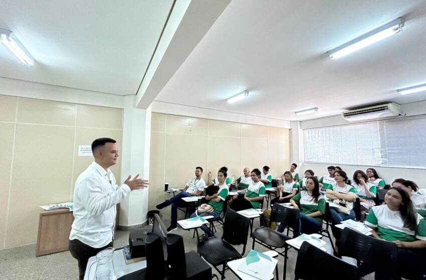  HDG ministra palestra para alunos do Sistema Divina Providência