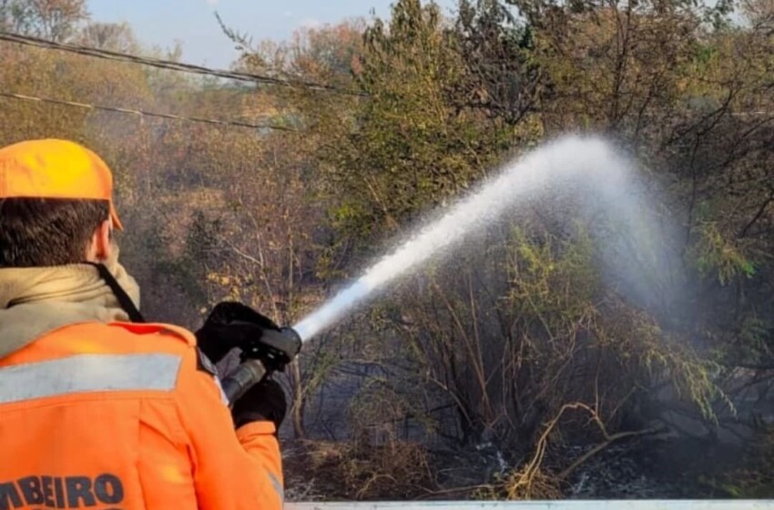  Incêndio no cais de Januária mobiliza CB