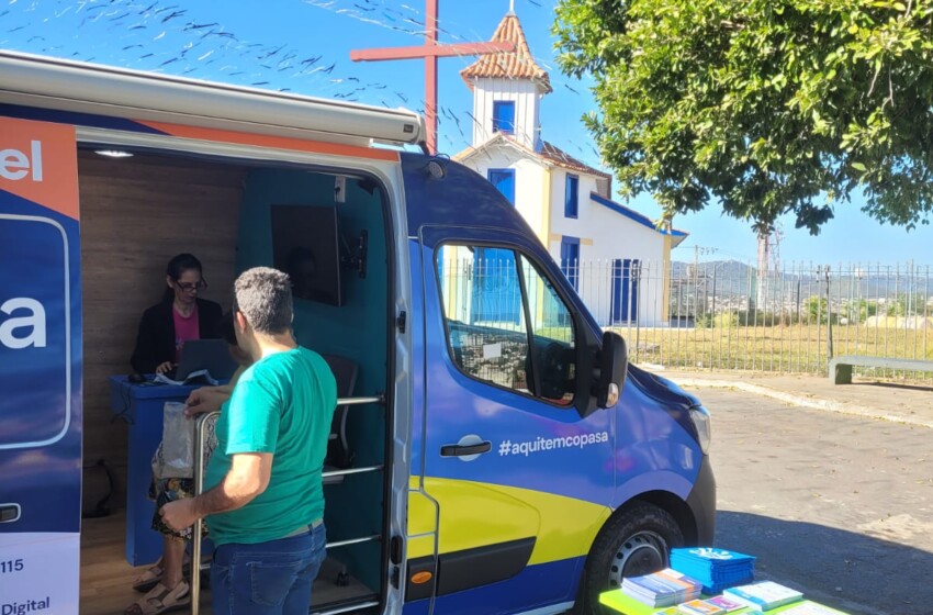  Agência Móvel da Copasa estaciona em Janaúba para facilitar atendimento