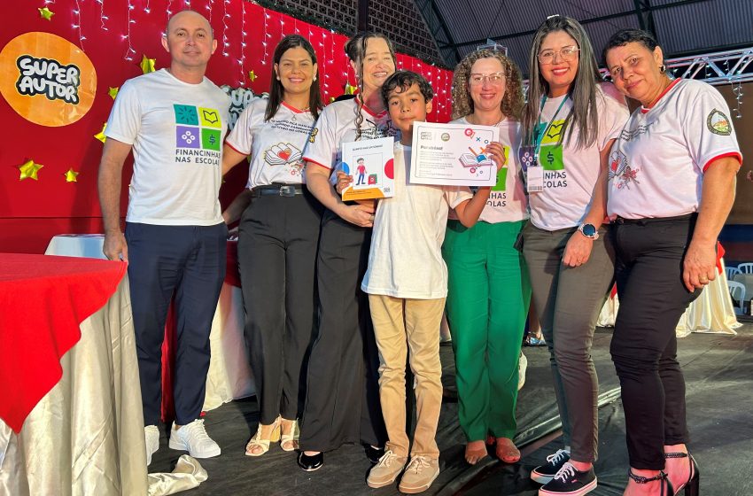  Noite de sonhos, livros e educação financeira marca encerramento do projeto “Super Autor” em Augusto de Lima