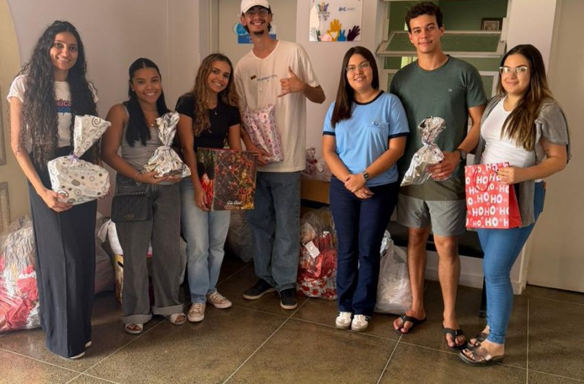  Engenharia Civil da Unimontes doa kits a crianças do Orfanato com a campanha “Natal Solidário”