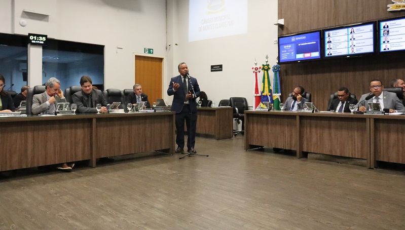  Vereadores aprovam aposentadoria especial e telemedicina no SUS