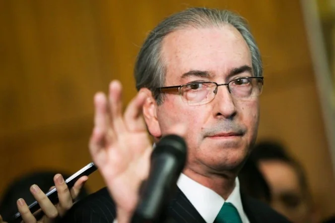  EDUARDO CUNHA MUDA O CEP
