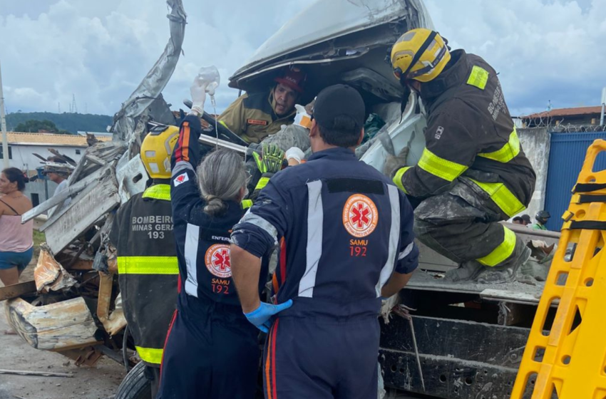  Colisão com quatro veículos deixa um morto