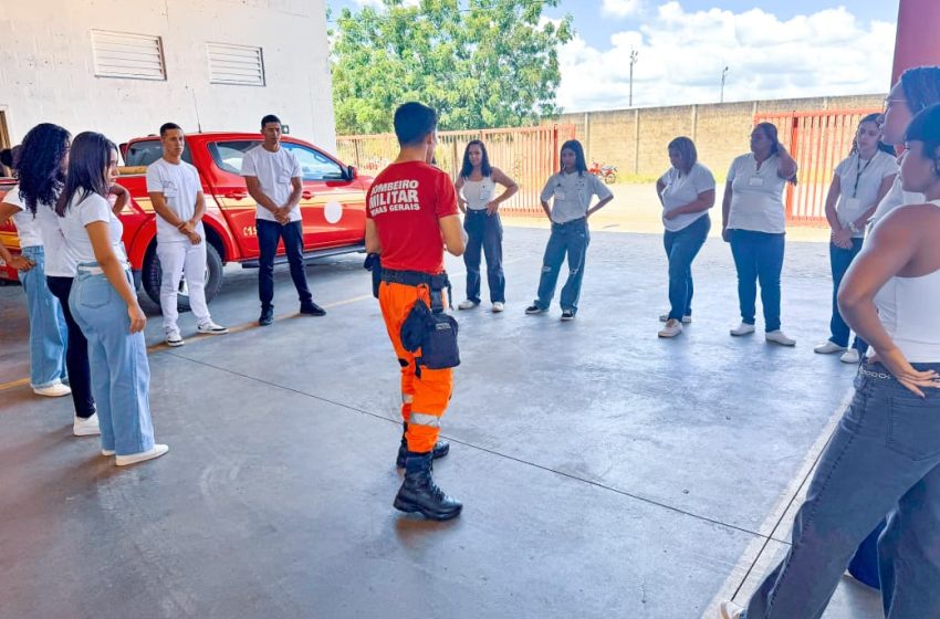  CB realiza treinamento de primeiros socorros para acadêmicos de enfermagem