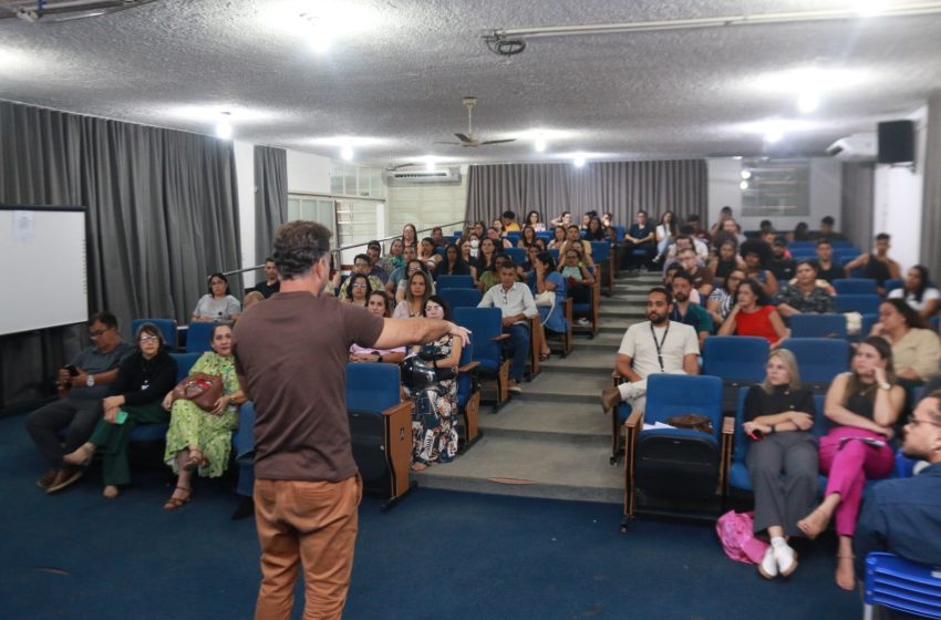  Unimontes apresenta Atlas Hidrográfico de Moc a professores da Rede Municipal de Ensino
