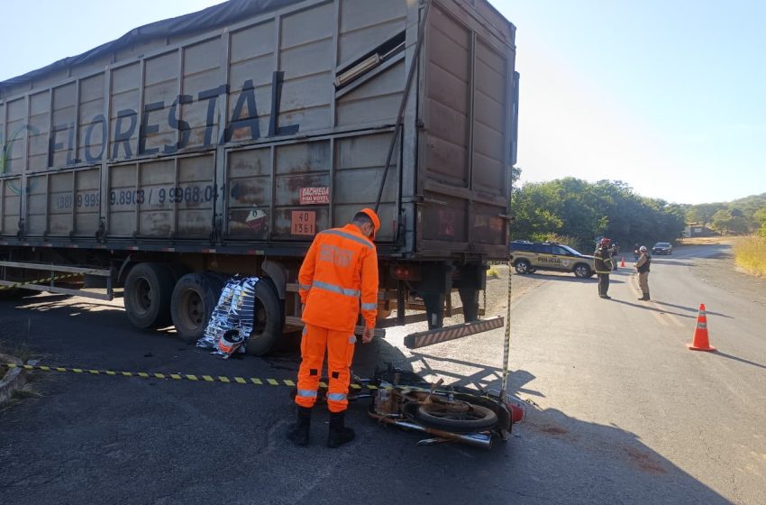  Acidente fatal: jovem fica preso sob caminhão e morre na MGC-651