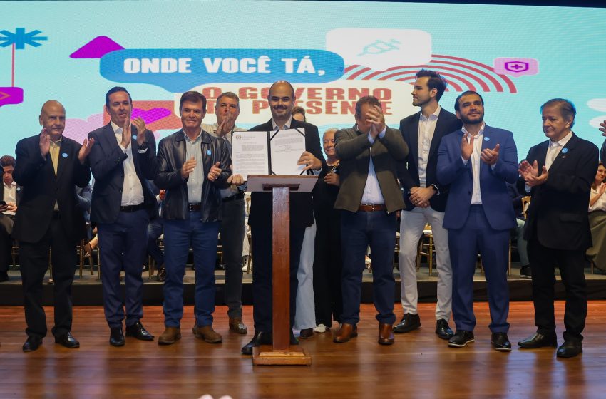  Governo transfere capital para Montes Claros e inaugura teatro da Unimontes