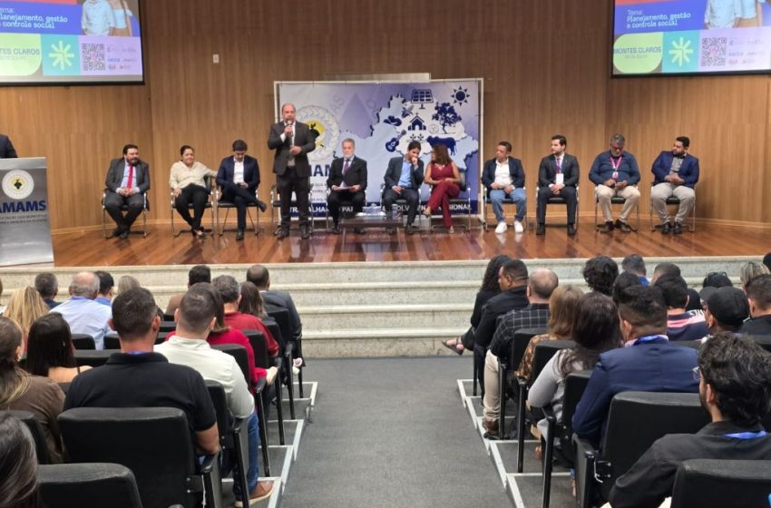  TCEMG anuncia fiscalização de 100% dos portais da transparência durante encontro em Montes Claros