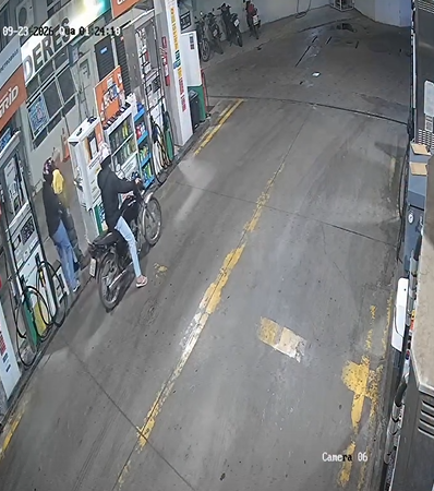  Dupla em motocicleta assalta posto de combustíveis na avenida Sanitária