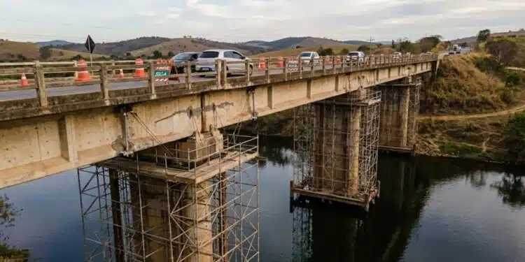  Ponte sobre o Rio Jequitinhonha terá tráfego interrompido em Diamantina